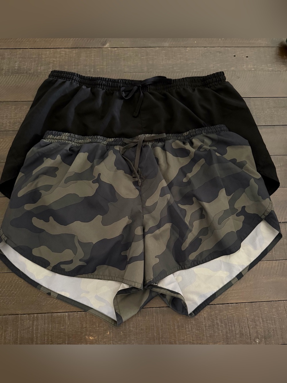 Old Navy Black and Green Camo Athletic Shorts Set - Large